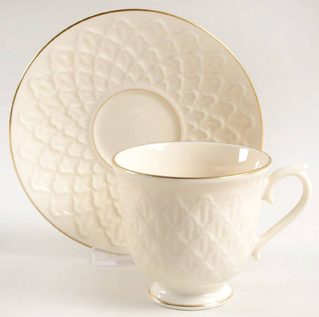 Jacquard Gold Footed Cup & Saucer Set
