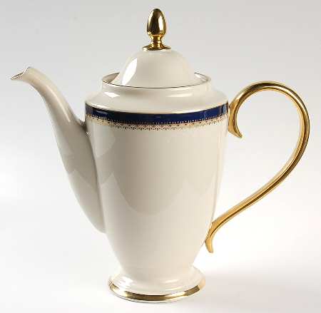 Jefferson 1999 Shape Coffee Pot & Lid