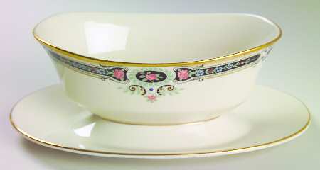 Kent Gardens Gravy Boat with Attached Underplate