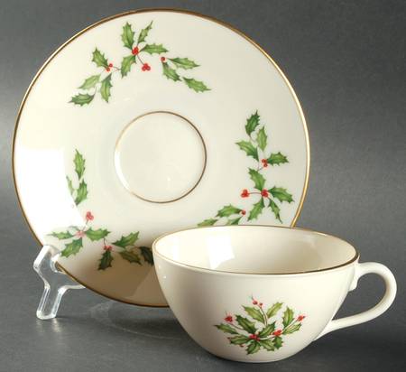 L4 Flat Cup & Saucer Set