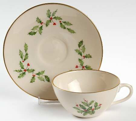 L4 Flat Cup & Saucer Set