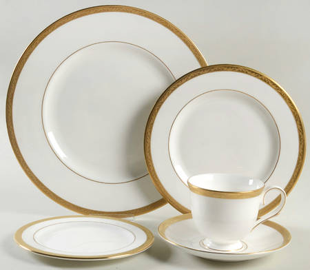 Landmark Gold 5 Piece Place Setting by Lenox
