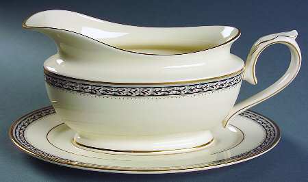 Laurenwood Place Gravy Boat & Underplate