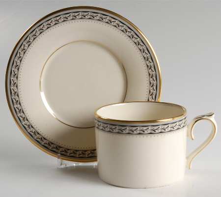 Laurenwood Place Flat Cup & Saucer Set