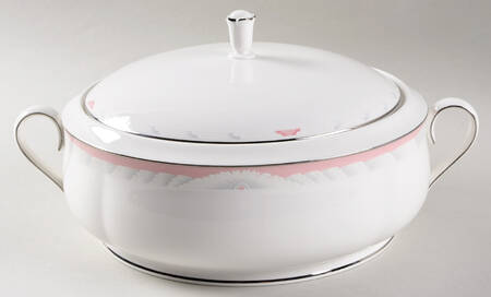 Laura Round Covered Vegetable