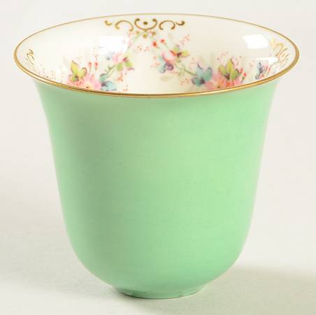 Lenox Liners (Cream, Gold Trim) Decoration #338 Bell Shape Demitasse Liner