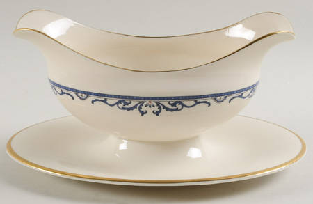 Liberty Gravy Boat with Attached Underplate