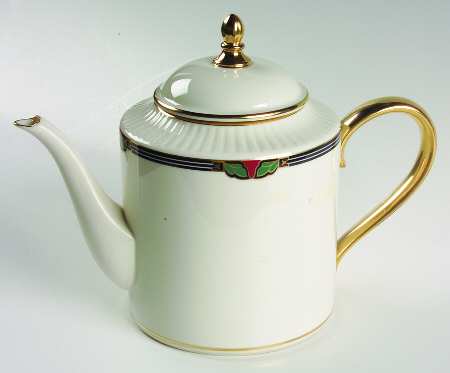 Lohengrin Teapot & Lid