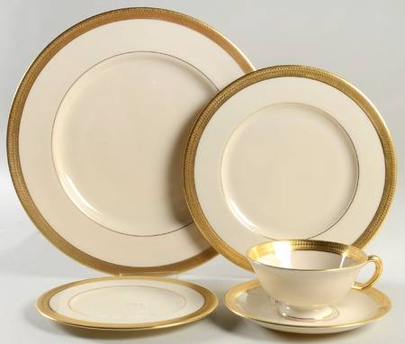 Lowell (Gold Backstamp) 5 Piece Place Setting
