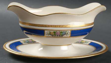 M71 Chinese Blue Gravy Boat with Attached Underplate
