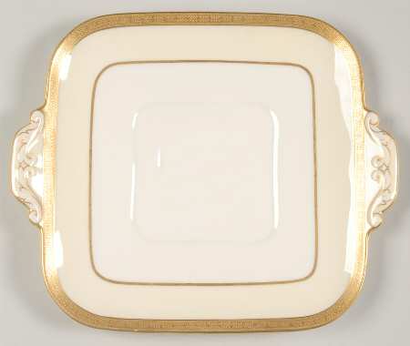 Madison Square Handled Cake Plate