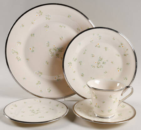 May Flowers 5 Piece Place Setting