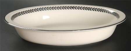 Majesty 9" Oval Vegetable Bowl