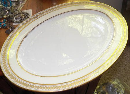 Malmaison Ivory 15" Oval Serving Platter