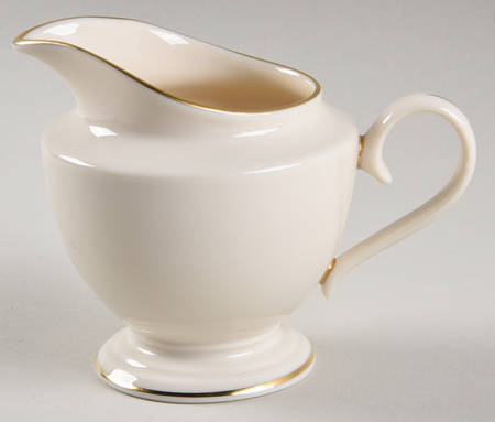 Mansfield 1999 Shape Creamer