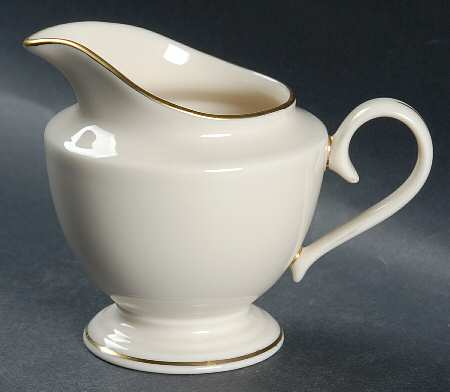 Mansfield 1999 Shape Creamer