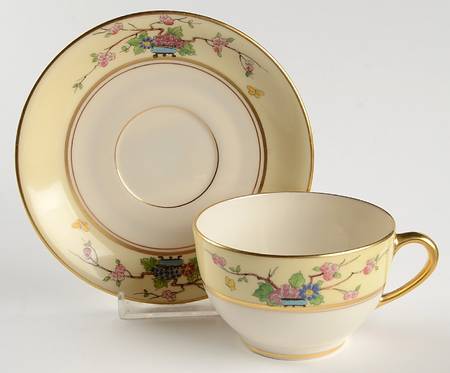Mandarin Flat Cup & Saucer Set
