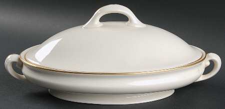 Manor Oval Covered Vegetable