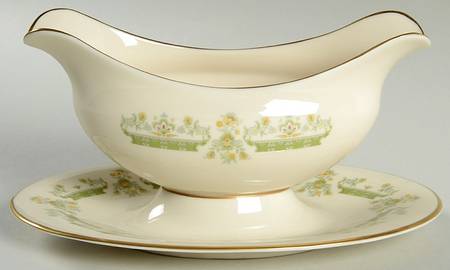 Marissa Gravy Boat with Attached Underplate