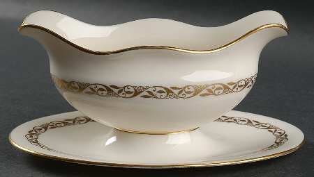 Mayfair Gravy Boat with Attached Underplate