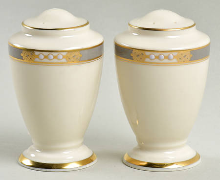 McKinley 99 Shape Salt & Pepper Set