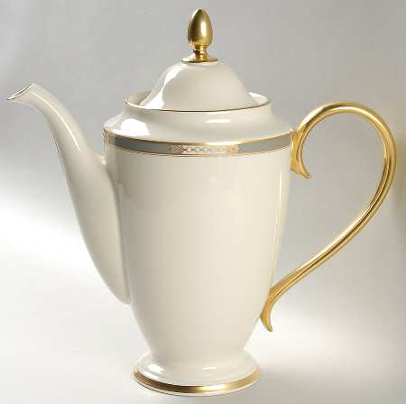 McKinley 1999 Shape Coffee Pot & Lid