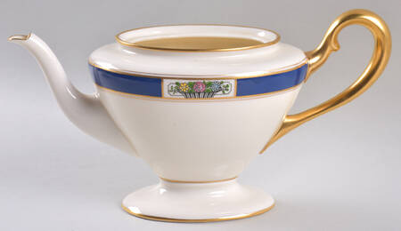 Meadowbrook Shape 742 Small Teapot No Lid