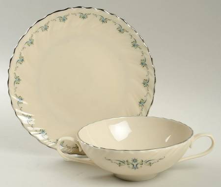 Melissa Flat Cream Soup Bowl & Dessert Plate/Saucer Set