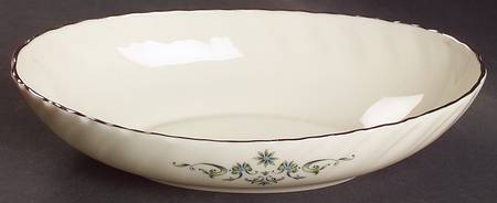 Melissa 8" Oval Vegetable Bowl