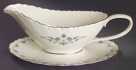 Melissa Gravy Boat with Attached Underplate