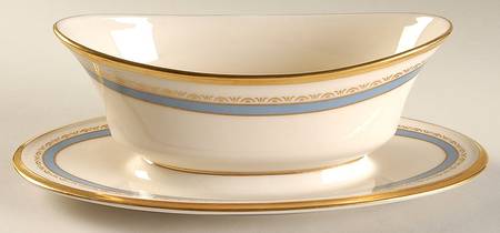 Memories Gravy Boat with Attached Underplate
