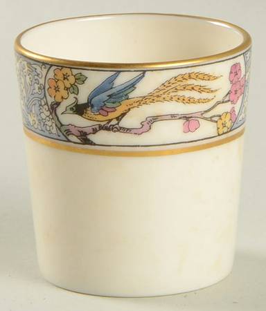 Ming-Birds (Older, Cream, Black Green Stamp) Cigarette Holder