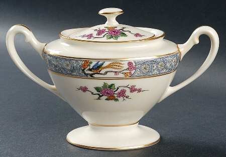 Ming-Birds (Older, Cream, Black Green Stamp) Shape 743 Sugar Bowl & Lid