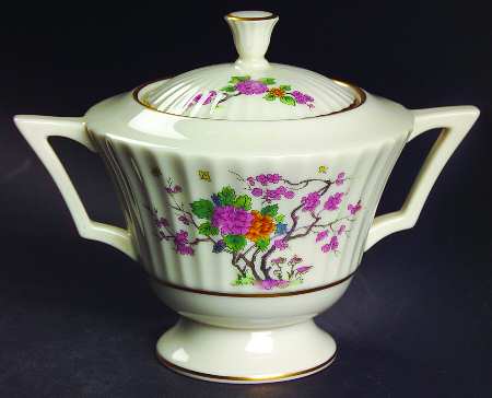 Ming Temple Sugar Bowl & Lid