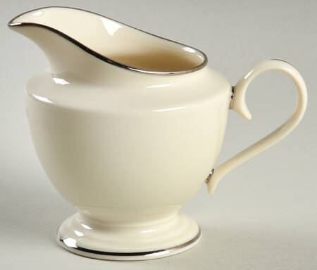 Montclair 1999 Shape Creamer
