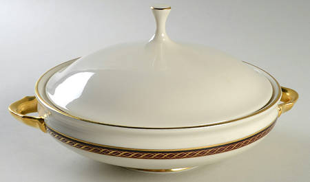 Monroe Round Covered Vegetable