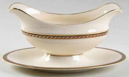 Monroe Gravy Boat with Attached Underplate