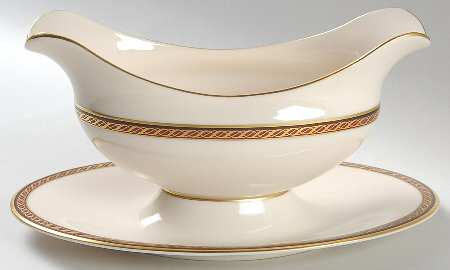 Monroe Gravy Boat with Attached Underplate