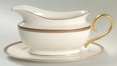 Monroe 1999 Shape Gravy Boat & Underplate