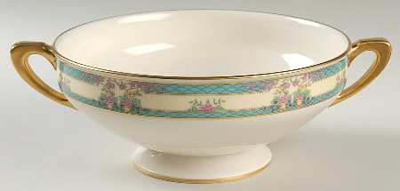 Monticello (Older Green) Large Berry Bowl
