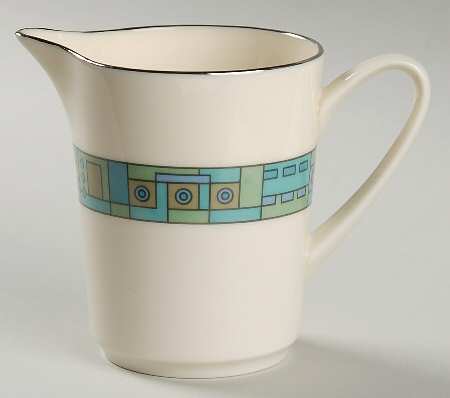 Modern Profile Creamer