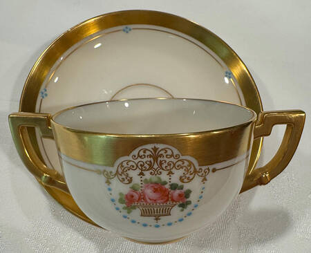 The Mount Vernon Flat Bouillon Cup & Saucer