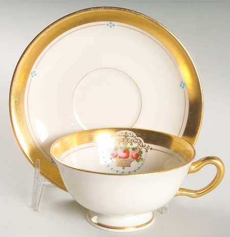 The Mount Vernon Footed Cup & Saucer Set