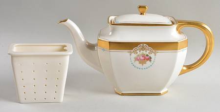 The Mount Vernon Teapot & Lid with Infuser