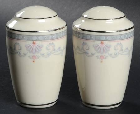 Mt. Vernon Salt & Pepper Set by Lenox
