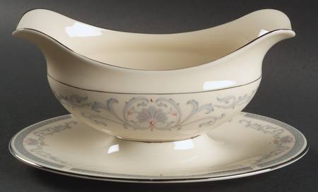 Mt. Vernon Gravy Boat with Attached Underplate by Lenox