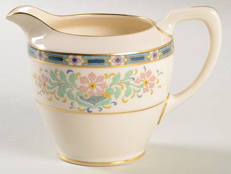 Mystic Shape 1963  Creamer