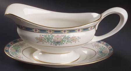 Mystic Gravy Boat & Underplate