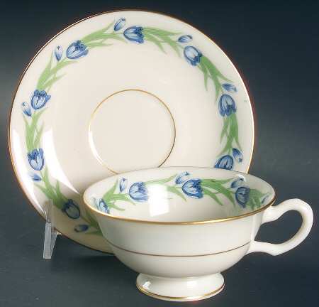 Natoma White Footed Cup & Saucer Set