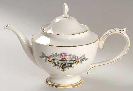 Newbury Square Teapot & Lid